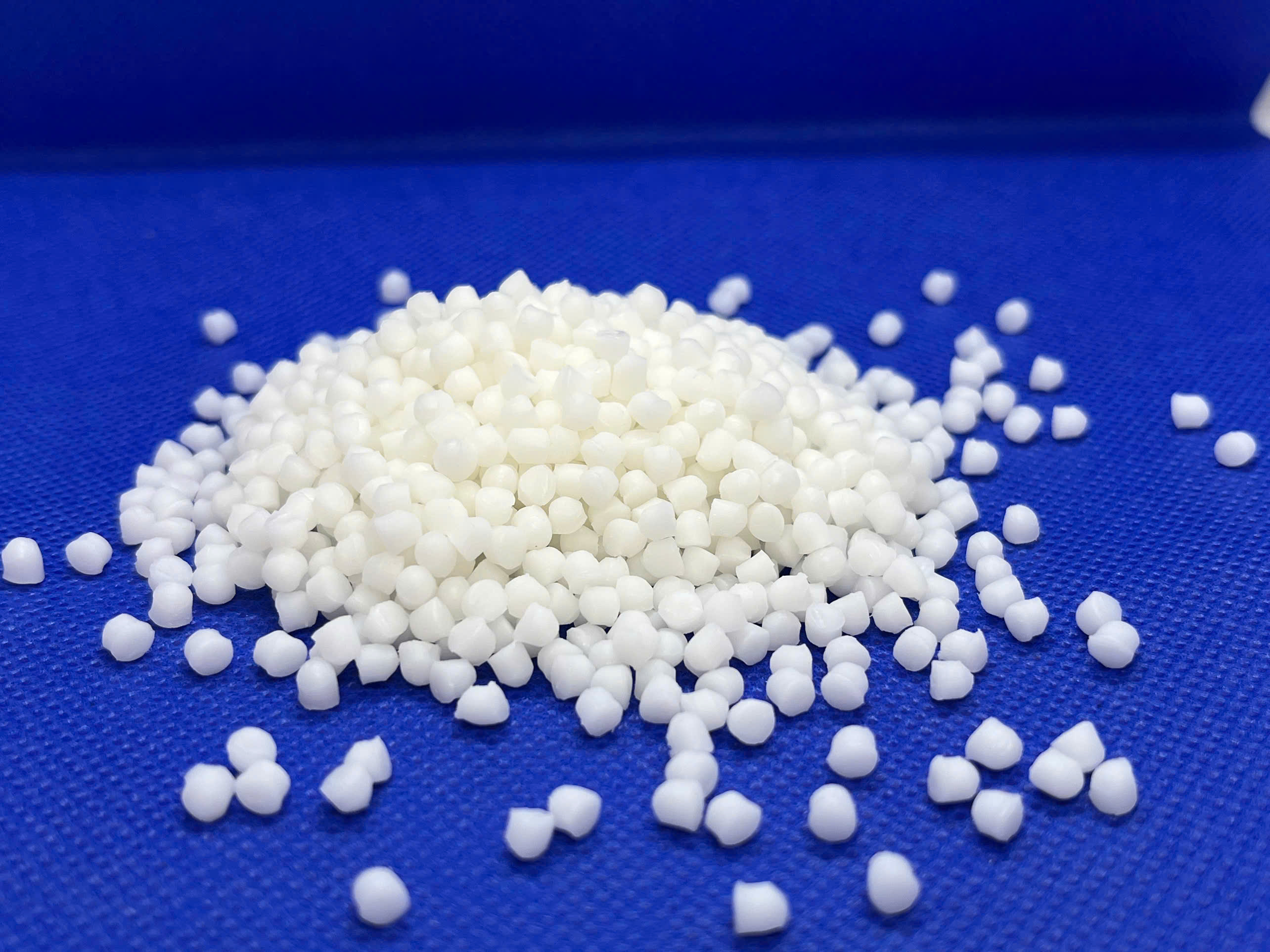 Hạt nhựa PVC trắng 1