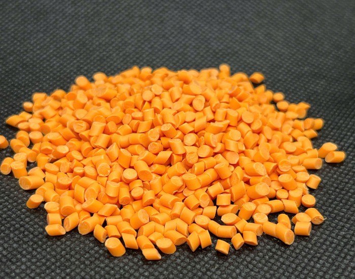 Hạt nhựa PVC V&agrave;ng cam